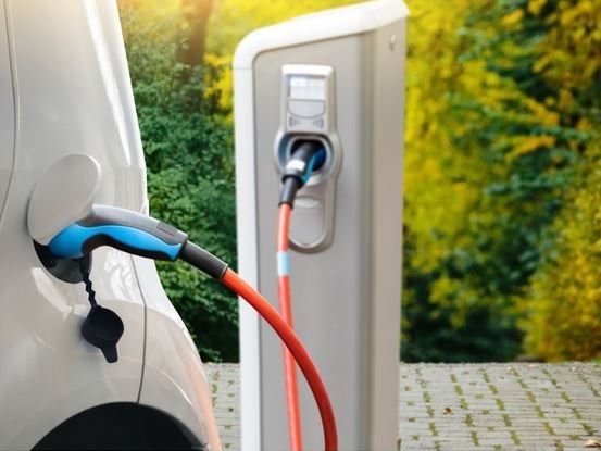 Elektrikli Araç Şartında Ölçek Sorunu: Küçük İşletmeye Sermaye, Dev Filoya Kırıntı